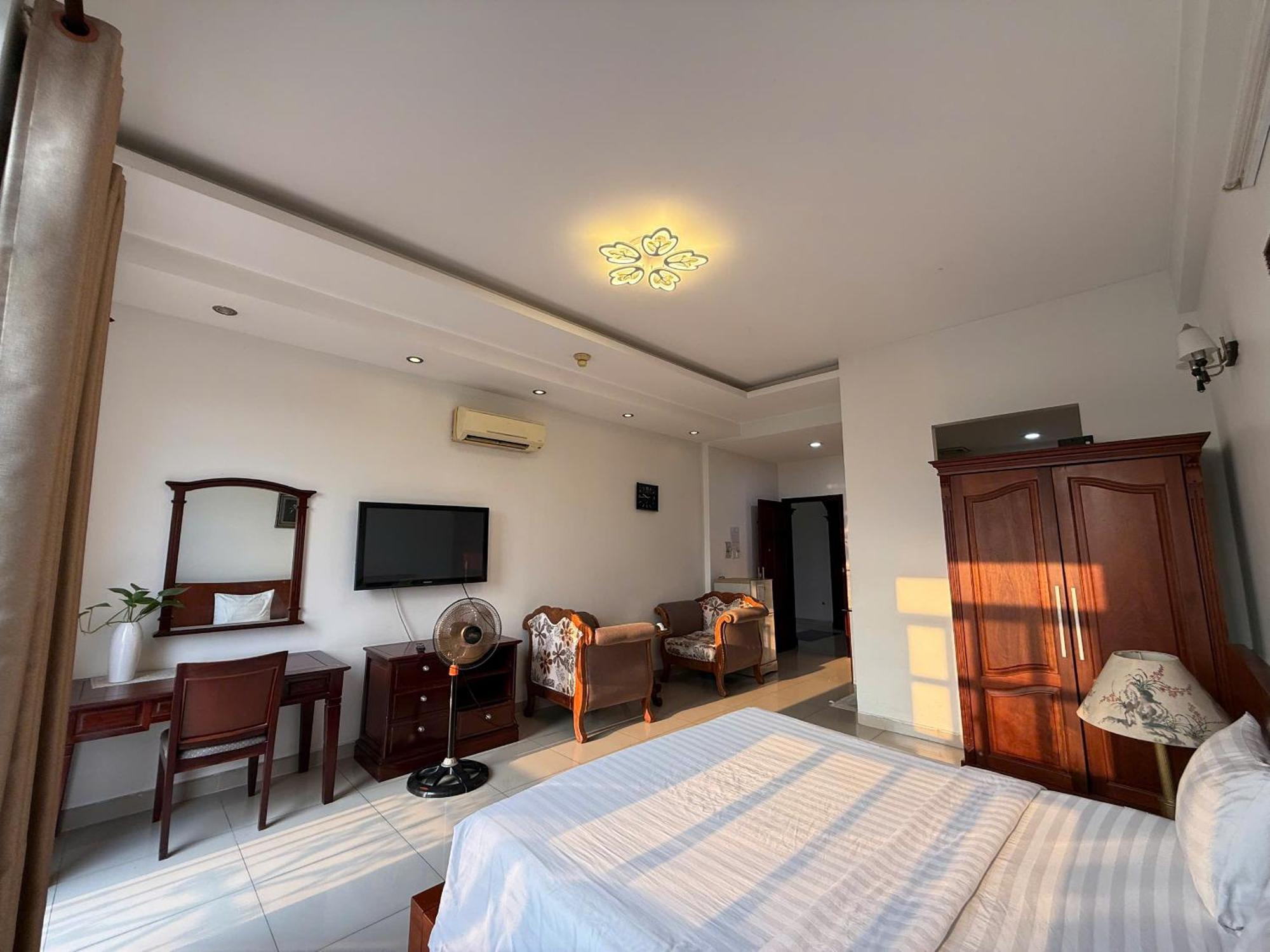 Hoa Phat Hotel & Apartment Ciudad Ho Chi Minh  Exterior foto