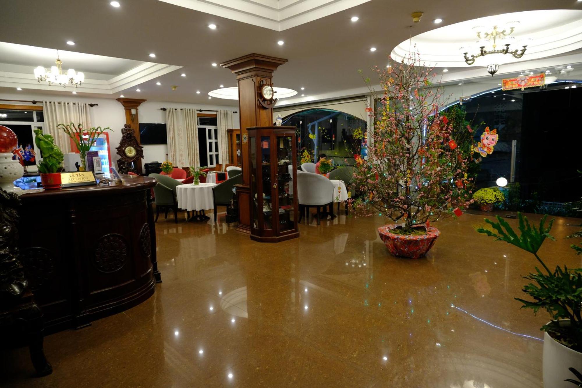 Hoa Phat Hotel & Apartment Ciudad Ho Chi Minh  Exterior foto