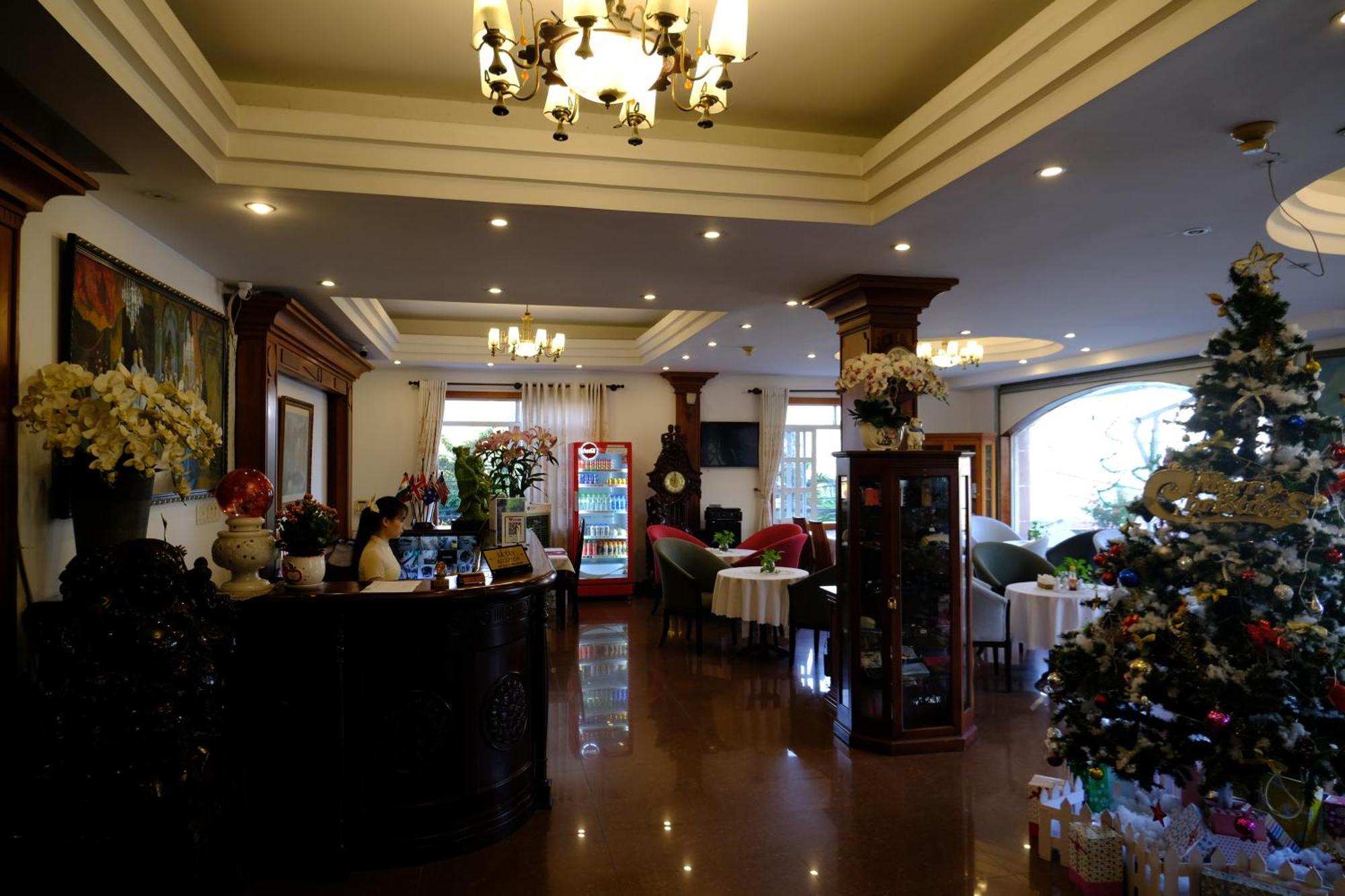 Hoa Phat Hotel & Apartment Ciudad Ho Chi Minh  Exterior foto