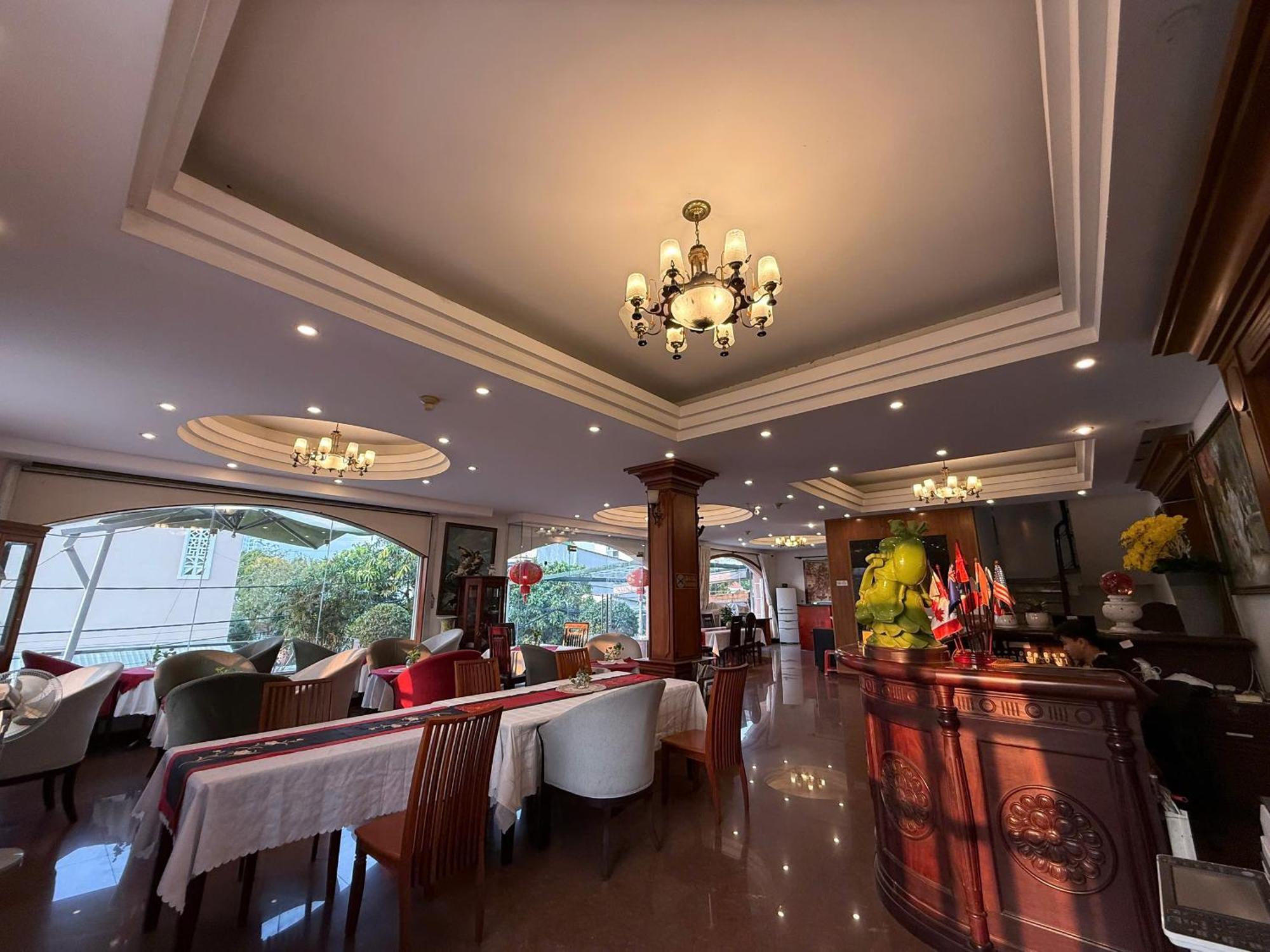 Hoa Phat Hotel & Apartment Ciudad Ho Chi Minh  Exterior foto