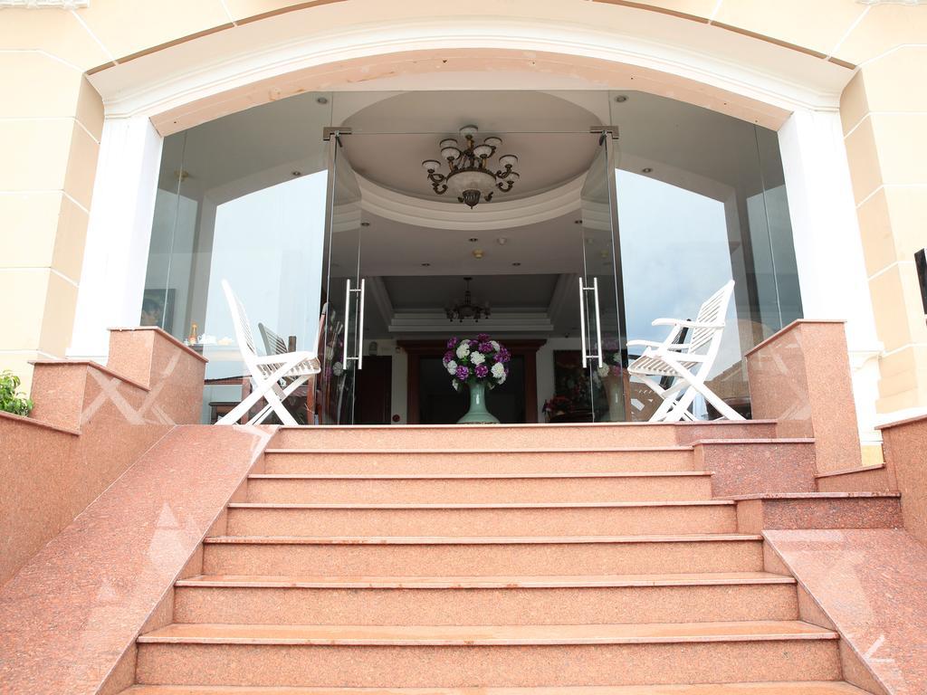 Hoa Phat Hotel & Apartment Ciudad Ho Chi Minh  Exterior foto