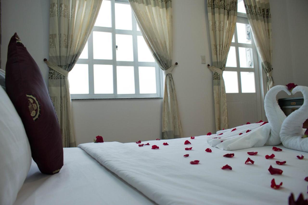 Hoa Phat Hotel & Apartment Ciudad Ho Chi Minh  Exterior foto